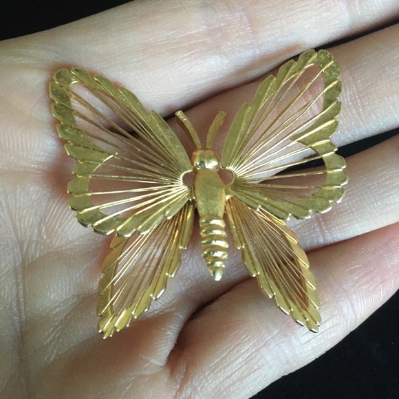 Vintage MONET Butterfly Brooch Pin - Picture 4 of 8
